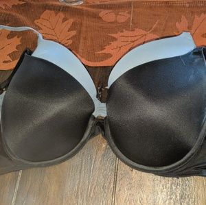 Victoria Secret T-shirt Bras 34C